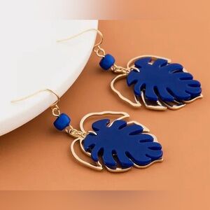 Blue leaf women‎ earrings